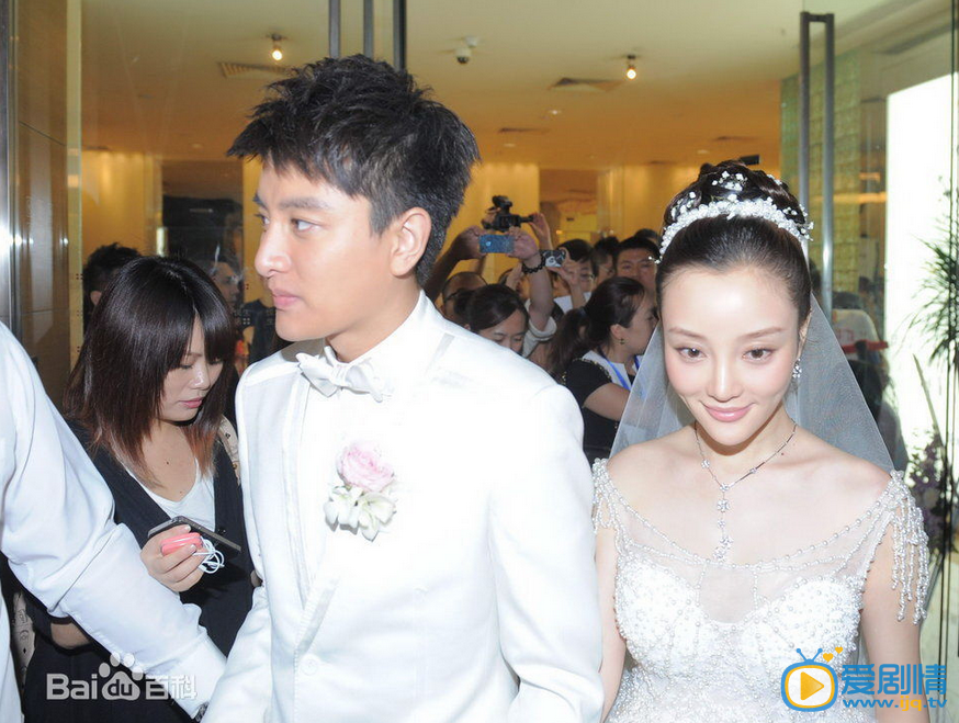 李小璐结婚照
 李小璐高清写真_李小璐高清剧照