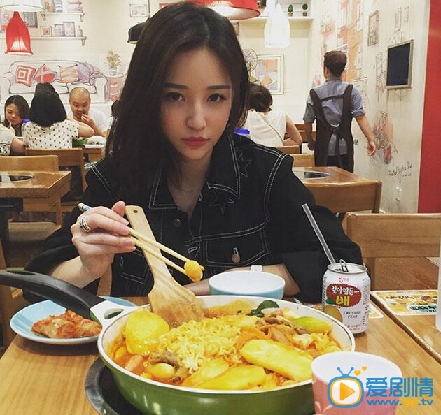 王思聪王思聪的女朋友
 王思聪高清写真_王思聪高清剧照