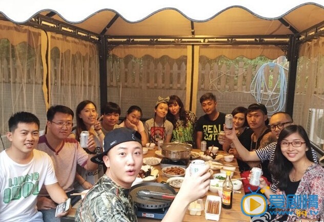 关喆生活照
 关喆高清写真_关喆高清剧照