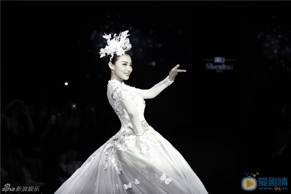 刘璇婚纱照
 刘璇高清写真_刘璇高清剧照