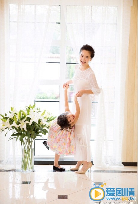 左小青亲子照
 左小青高清写真_左小青高清剧照
