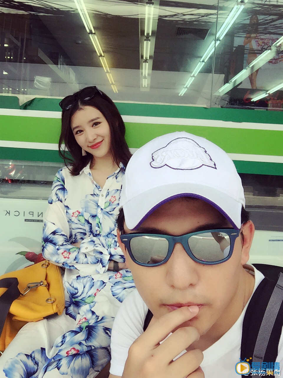 张杨果而生活照
 张杨果而高清写真_张杨果而高清剧照