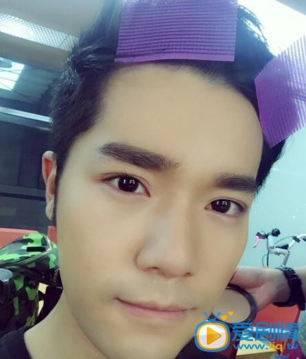 李岱昆生活照
 李岱昆高清写真_李岱昆高清剧照