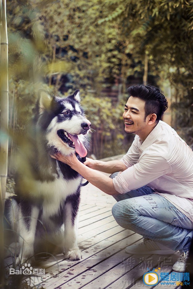 杨烁萌宠合照
 杨烁高清写真_杨烁高清剧照