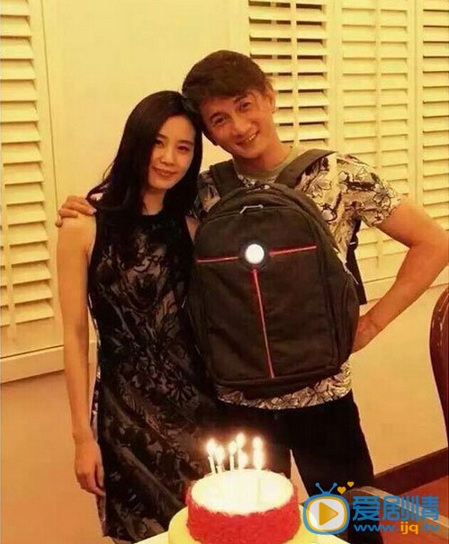 刘诗诗和老公吴奇隆亲密合影照
 刘诗诗高清写真_刘诗诗高清剧照