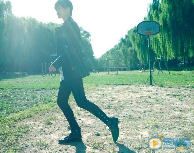 李宇春写真
 李宇春高清写真_李宇春高清剧照
