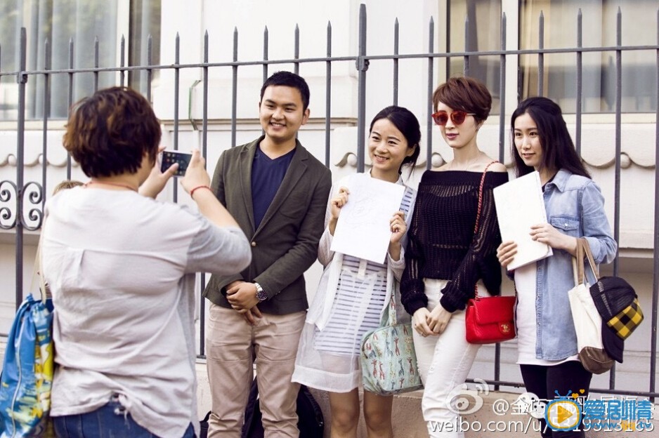 金巧巧性感街拍照
 金巧巧高清写真_金巧巧高清剧照