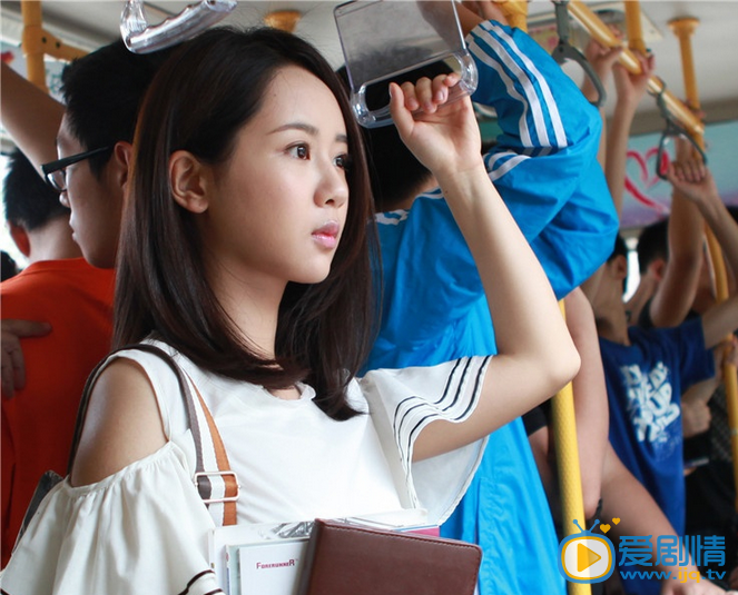 杨紫《时间都去哪儿了》剧照
 杨紫高清写真_杨紫高清剧照