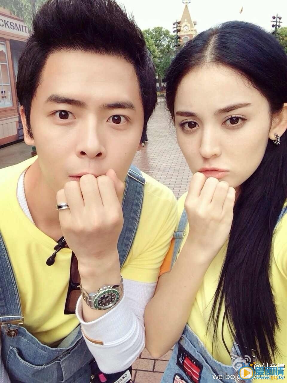 付辛博卖萌照
 付辛博高清写真_付辛博高清剧照