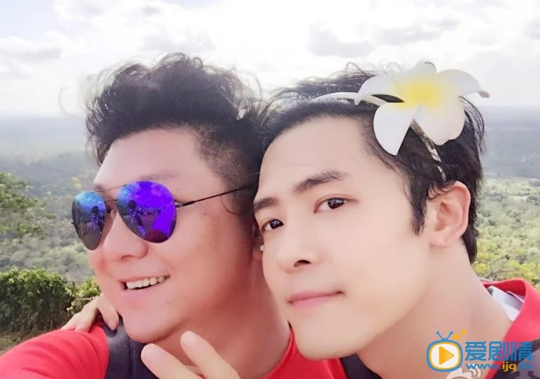 付辛博卖萌照
 付辛博高清写真_付辛博高清剧照