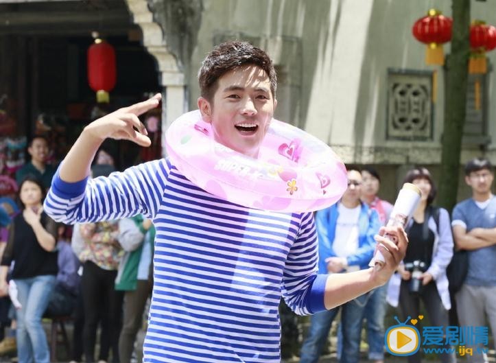 张晓龙生活照
 张晓龙高清写真_张晓龙高清剧照