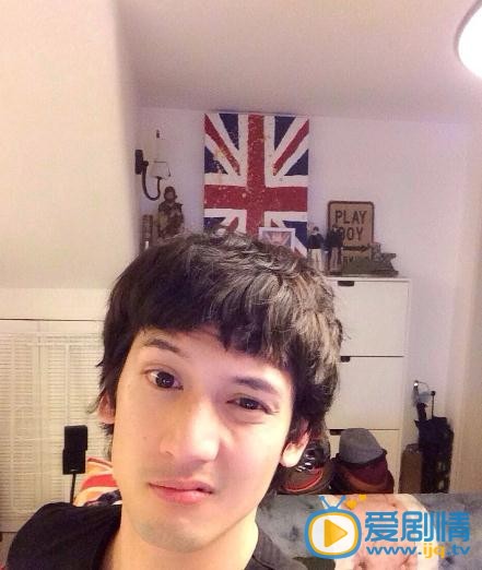 关智斌卖萌照
 关智斌高清写真_关智斌高清剧照