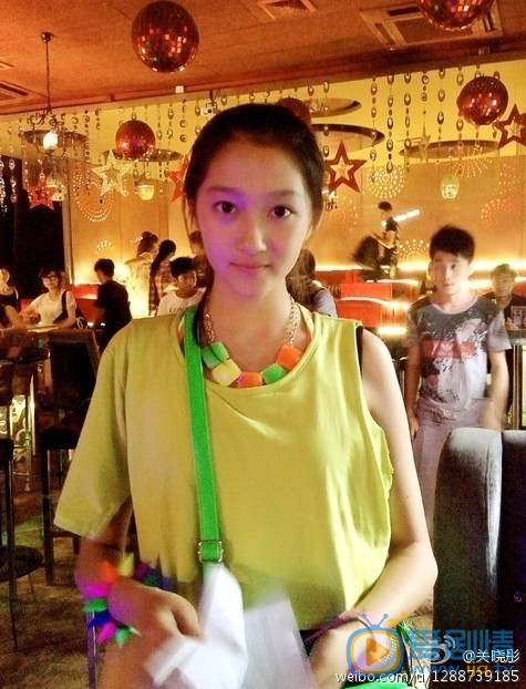 关晓彤童照
 关晓彤高清写真_关晓彤高清剧照