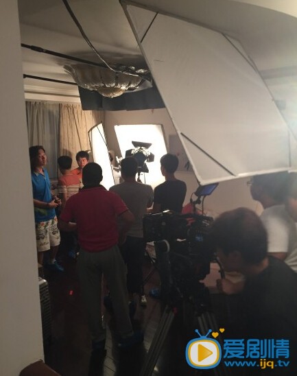 王晓晨拍戏幕后照
 王晓晨高清写真_王晓晨高清剧照
