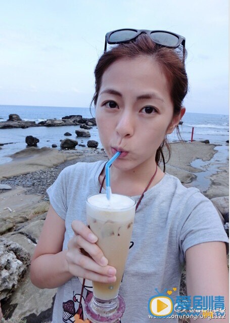 任容萱生活照
 任容萱高清写真_任容萱高清剧照