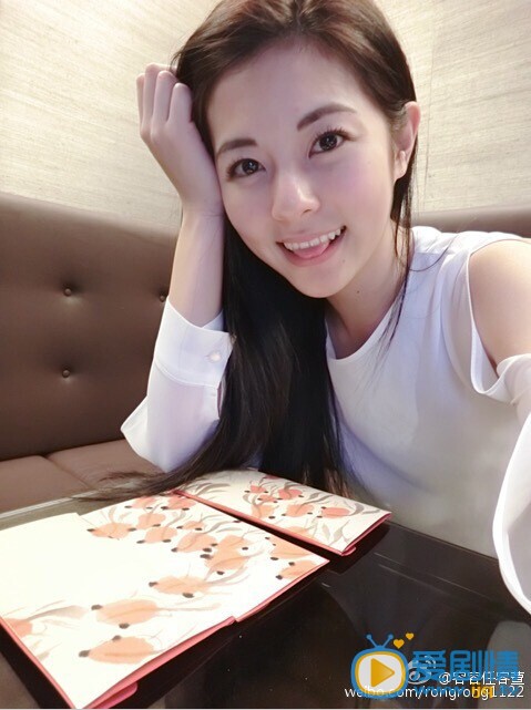 任容萱生活照
 任容萱高清写真_任容萱高清剧照