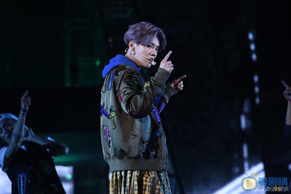 鹿晗演唱会照片
 鹿晗高清写真_鹿晗高清剧照