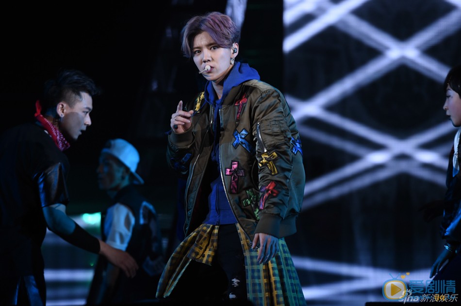 鹿晗演唱会照片
 鹿晗高清写真_鹿晗高清剧照