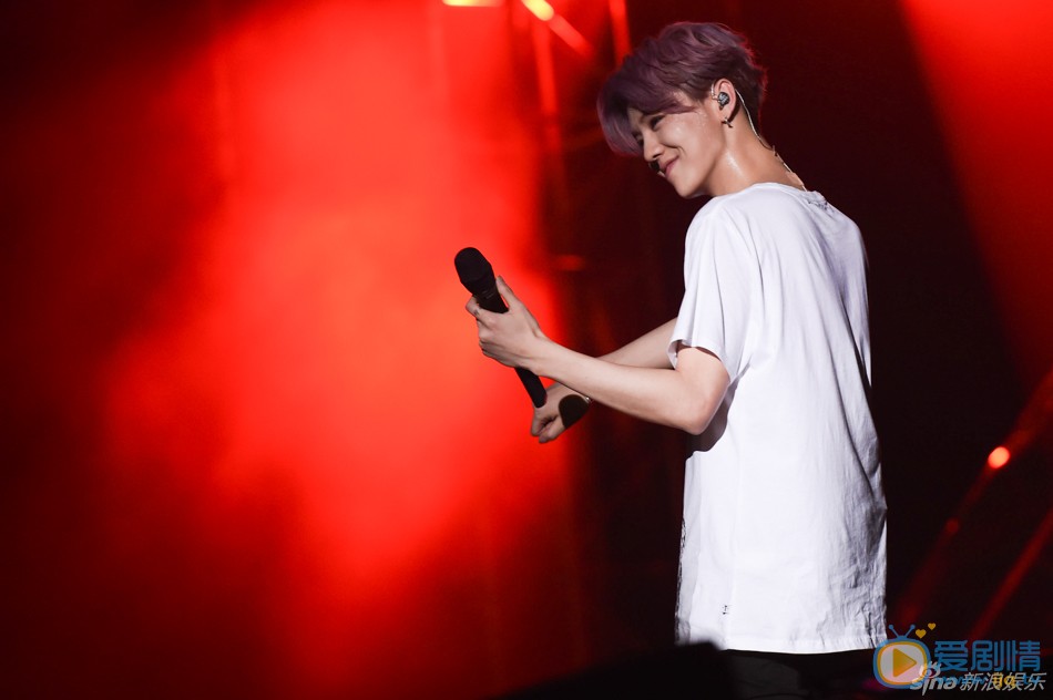 鹿晗演唱会照片
 鹿晗高清写真_鹿晗高清剧照