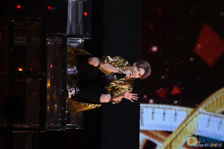 鹿晗演唱会照片
 鹿晗高清写真_鹿晗高清剧照