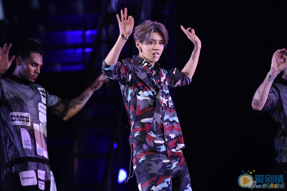 鹿晗演唱会照片
 鹿晗高清写真_鹿晗高清剧照
