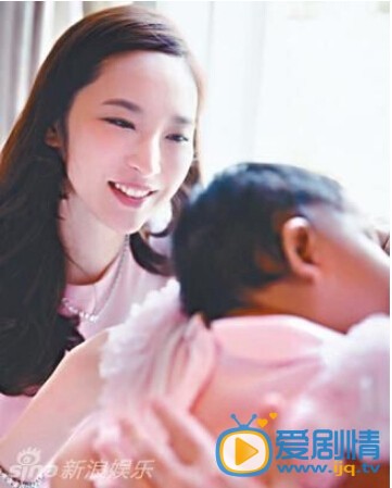 吴佩慈和女儿合影
 吴佩慈高清写真_吴佩慈高清剧照