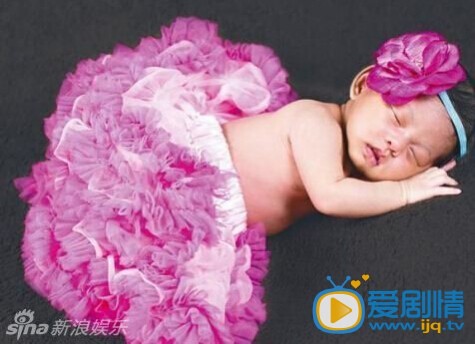 吴佩慈和女儿合影
 吴佩慈高清写真_吴佩慈高清剧照