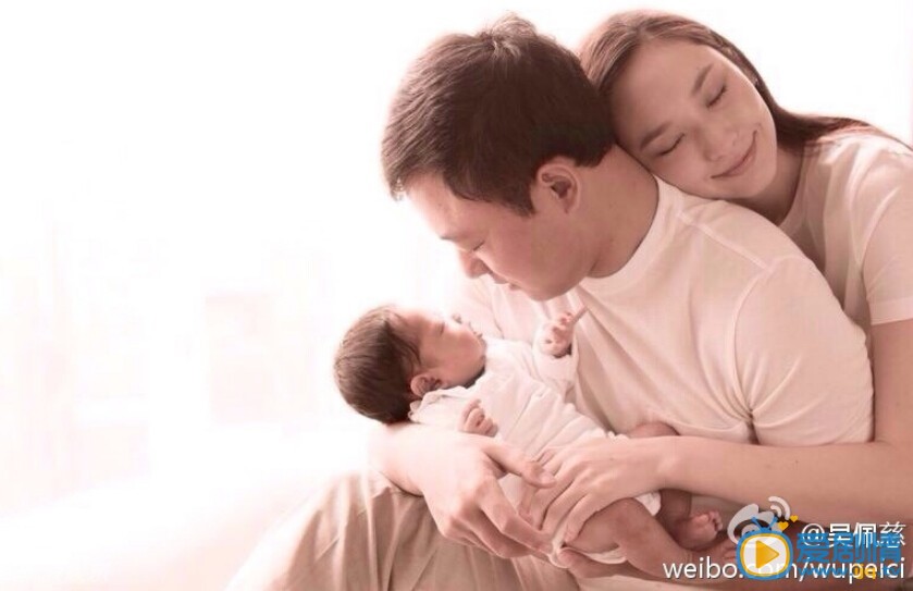 吴佩慈和女儿合影
 吴佩慈高清写真_吴佩慈高清剧照