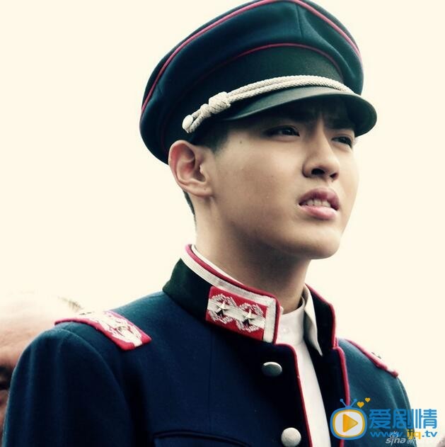 吴亦凡军装剧照
 吴亦凡高清写真_吴亦凡高清剧照