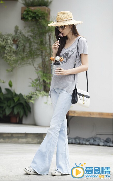 吴佩慈街拍写真
 吴佩慈高清写真_吴佩慈高清剧照