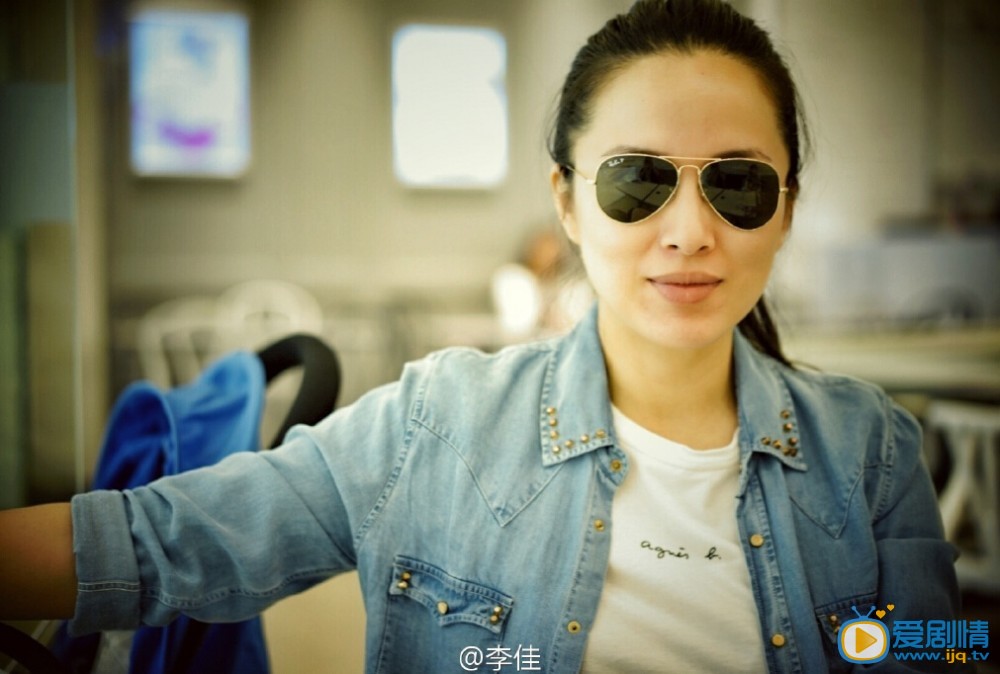 靳东老婆李佳照片
 靳东高清写真_靳东高清剧照