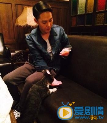 尹正生活照
 尹正高清写真_尹正高清剧照