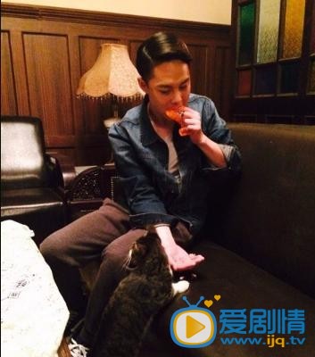 尹正生活照
 尹正高清写真_尹正高清剧照