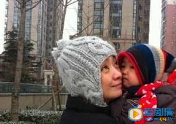 张嘉译妻子女儿照片
 张嘉译高清写真_张嘉译高清剧照