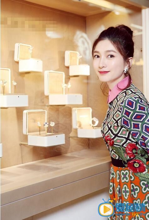 江疏影写真
 江疏影高清写真_江疏影高清剧照