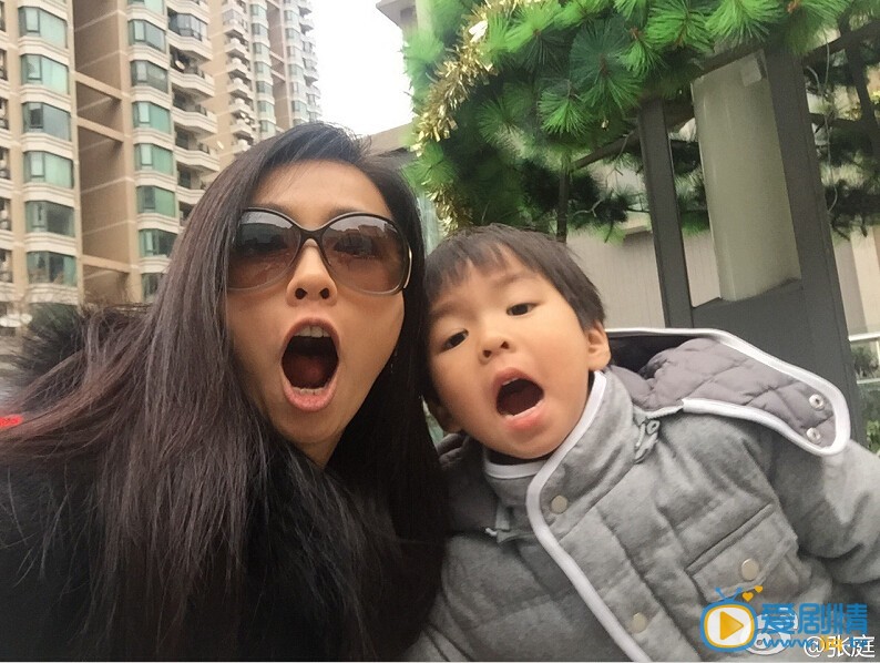 张庭搞怪表情照
 张庭高清写真_张庭高清剧照
