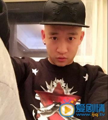 曹云金生活照
 曹云金高清写真_曹云金高清剧照