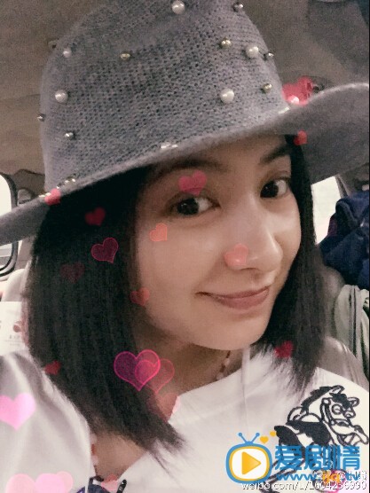 斓曦生活照
 斓曦高清写真_斓曦高清剧照