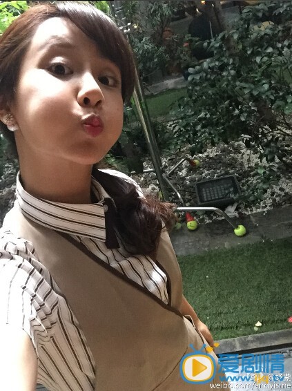 杨紫嘟嘴照
 杨紫高清写真_杨紫高清剧照