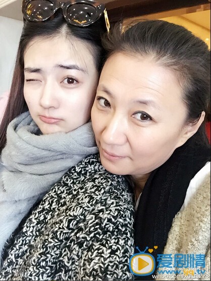 徐璐和妈妈合影照
 徐璐高清写真_徐璐高清剧照