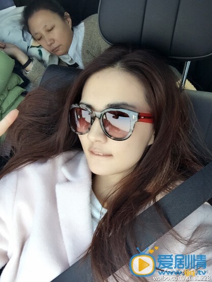 徐璐和妈妈合影照
 徐璐高清写真_徐璐高清剧照