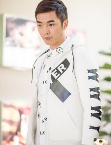 艾亮
