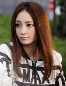 杨一一