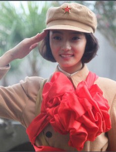 莫莉