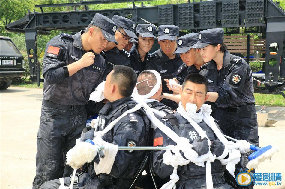 电视剧特警力量演员剧照
