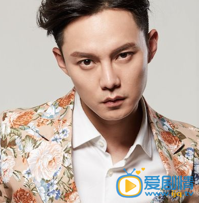 电视剧他来了请闭眼演员剧照