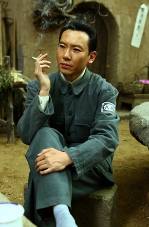 东方战场刘少奇剧照 东方战场剧照0
