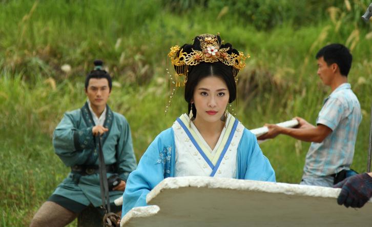 卫子夫平阳公主剧照 卫子夫剧照2