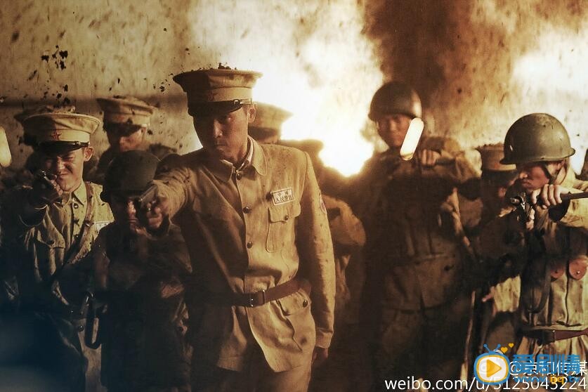 金水桥边孙光大剧照 金水桥边剧照1