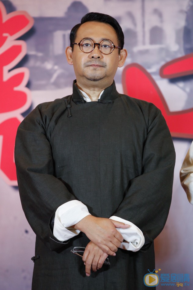 电视剧虎口拔牙海报